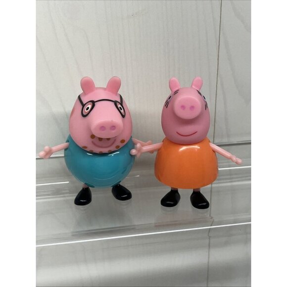 Peppa Pig Family Set Daddy Peppa George Mummy Tourist Figures Cake Topper’s x 5 - Picture 14 of 16